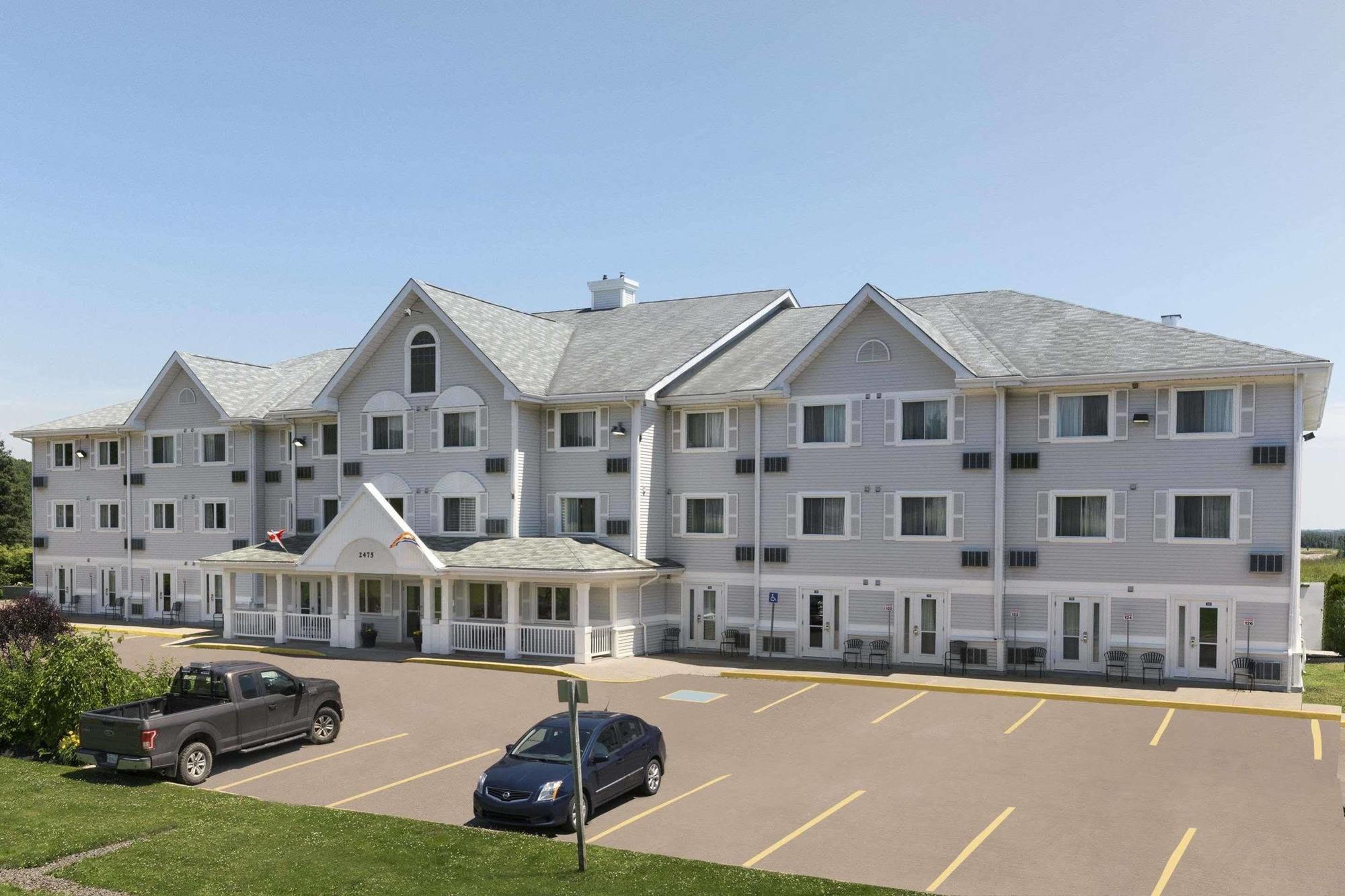 Travelodge Suites By Wyndham Moncton Exterior foto